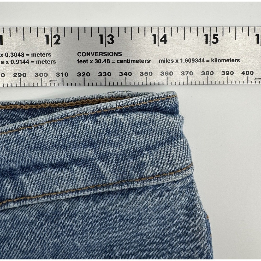 Levi's Ribcage Women's High Rise Cut Off Blue Denim Shorts Button Fly Size 30W - Picture 11 of 13